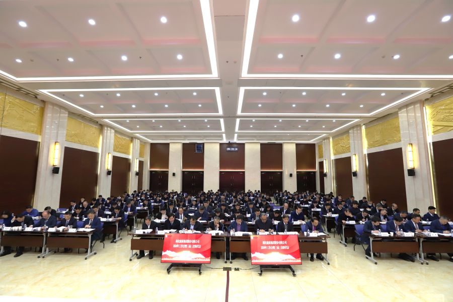 與會(huì)代表認(rèn)真聽取報(bào)告（攝影：黃漢敏）